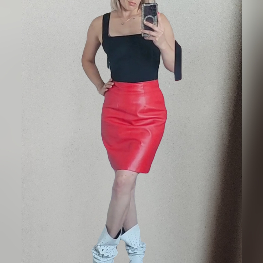 CEDARS Elegant Red Women's Skirt
